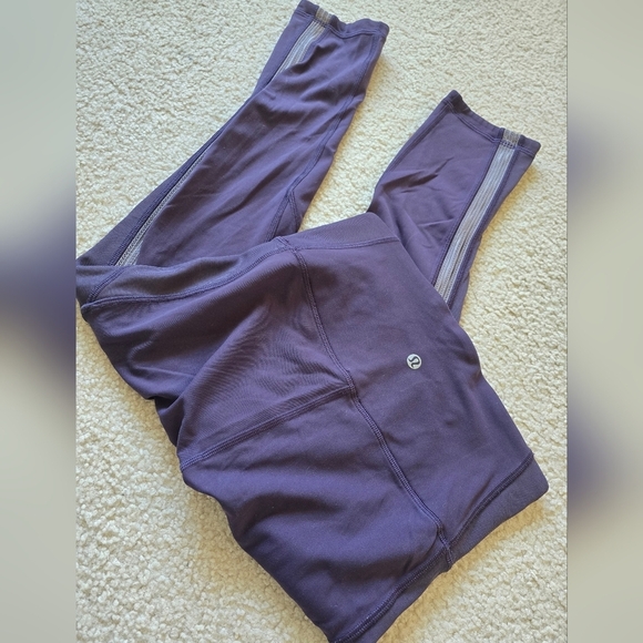 Lululemon Power Lines Cropped *21" Cyber / Dark Chrome Size 4 - Picture 9 of 9